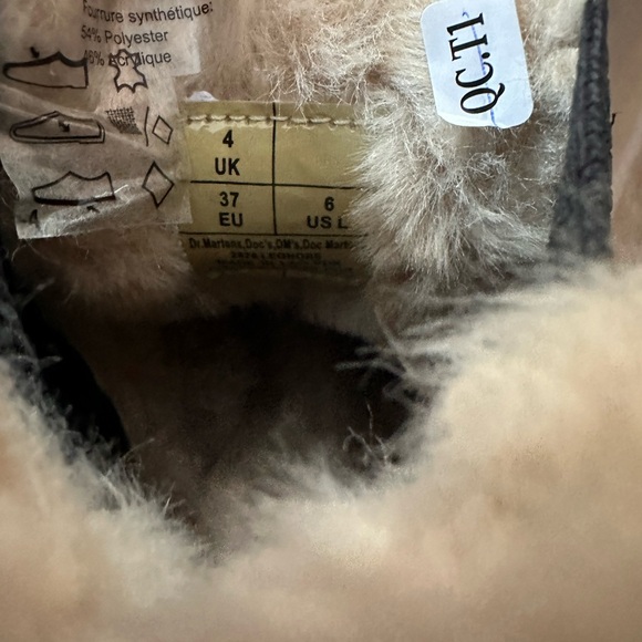 Dr. Martens Black Leather Winter Boots with Fur Lining - Picture 2 of 3